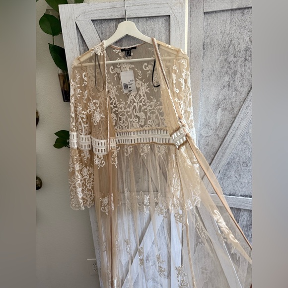 Stevie Nicks NWT *Forever 21 Elegant Sheer Lace Kimono- Really Pretty - Picture 11 of 16